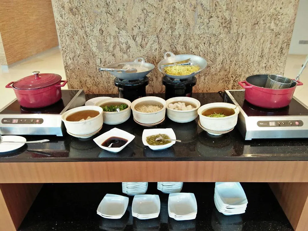 Tamu Hotel & Suites Kuala Lumpur 4*,
